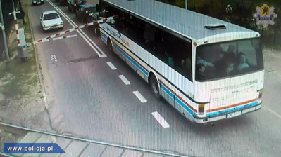 d14967aa720c3d35ad44d4064fc228df82586420